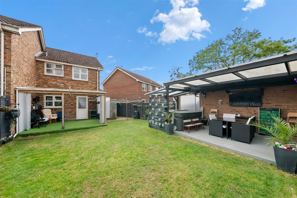 Property photo 2 of 17