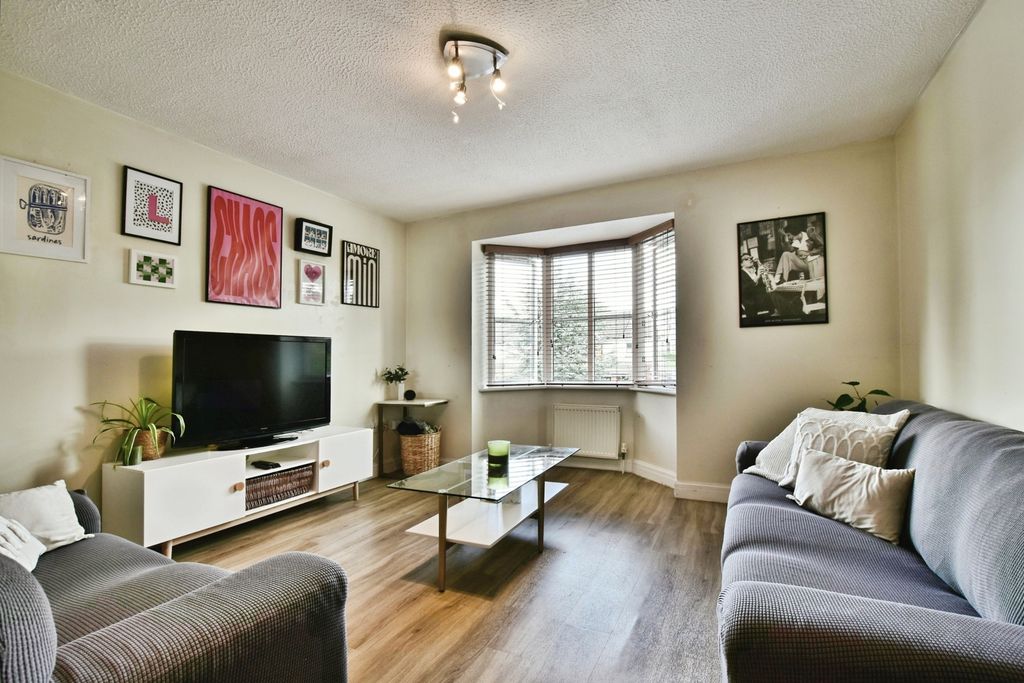 Property photo 3 of 14 Pbox-Img.Jpg