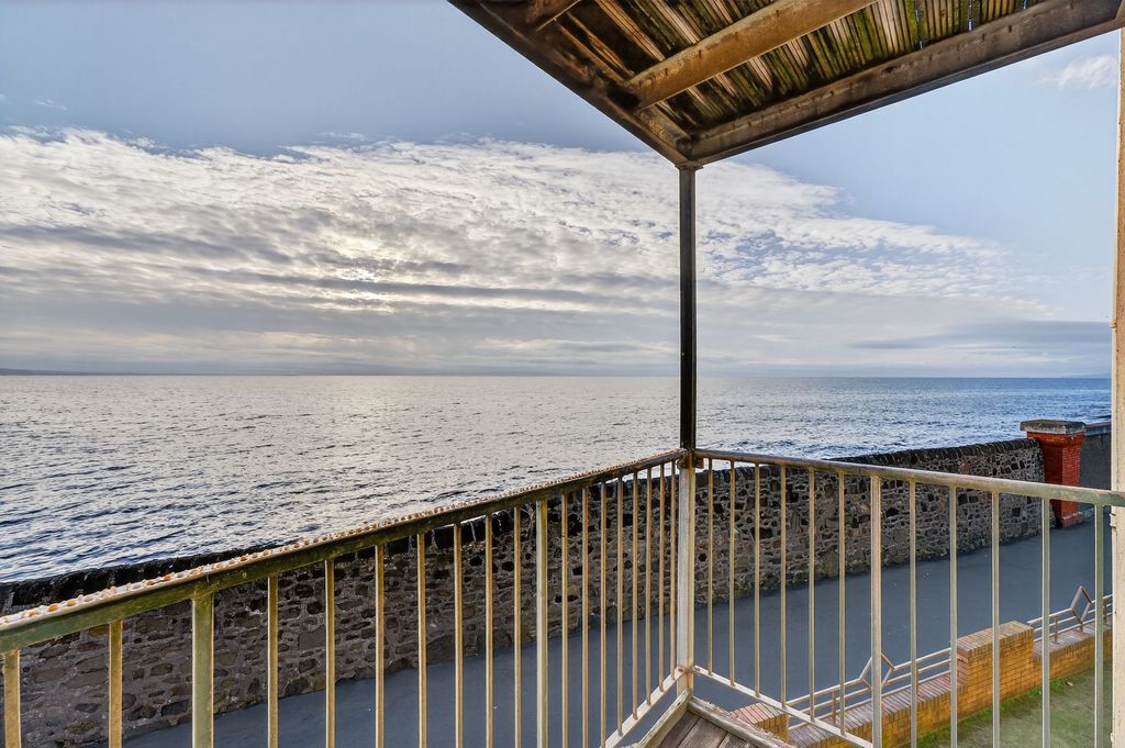 Property photo 2 of 29