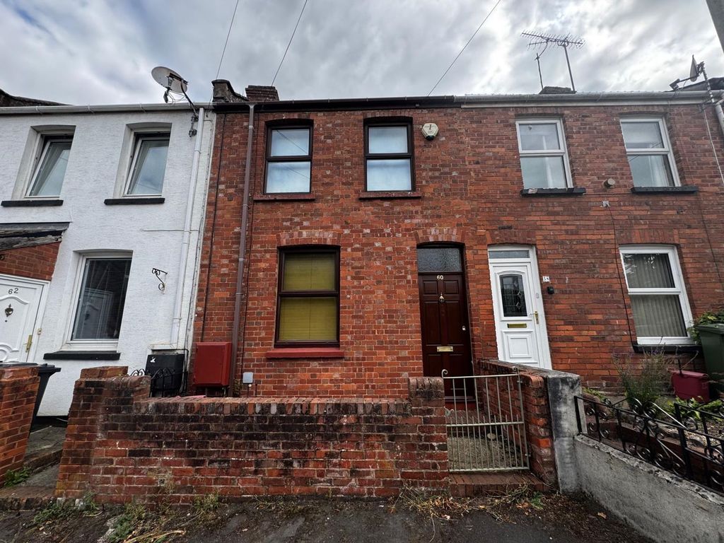 Property photo 1 of 8