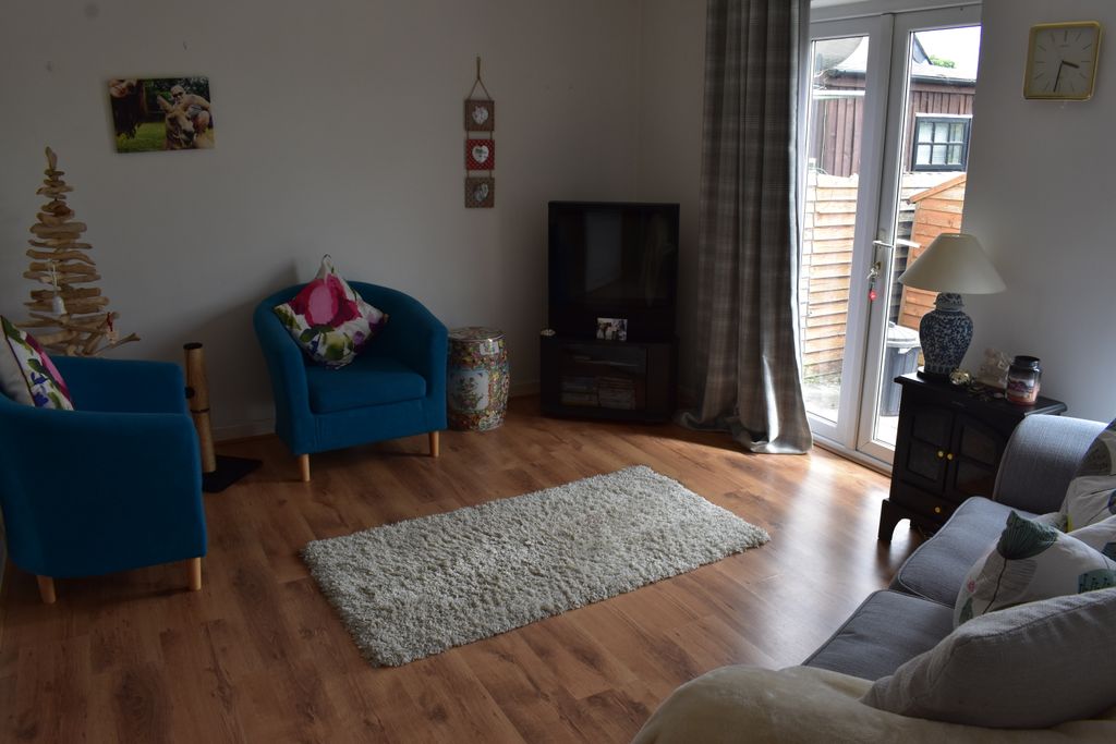 Property photo 2 of 11