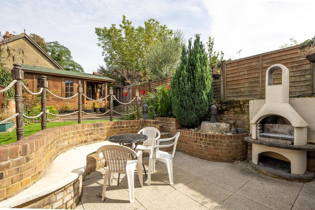 Property photo 1 of 15