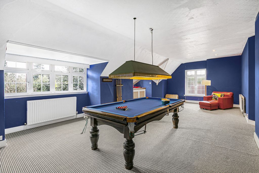 Property photo 3 of 42