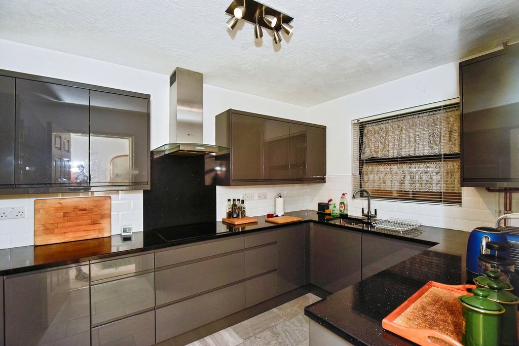 Property photo 1 of 17 Photo