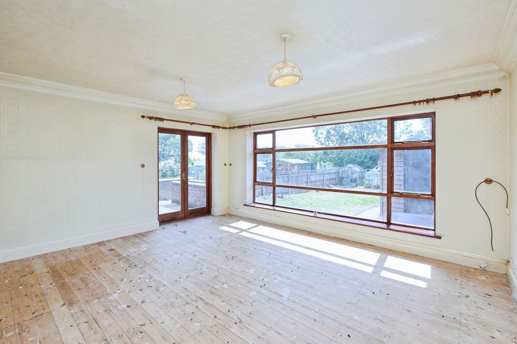 Property photo 3 of 26 Pbox-Img.Jpg