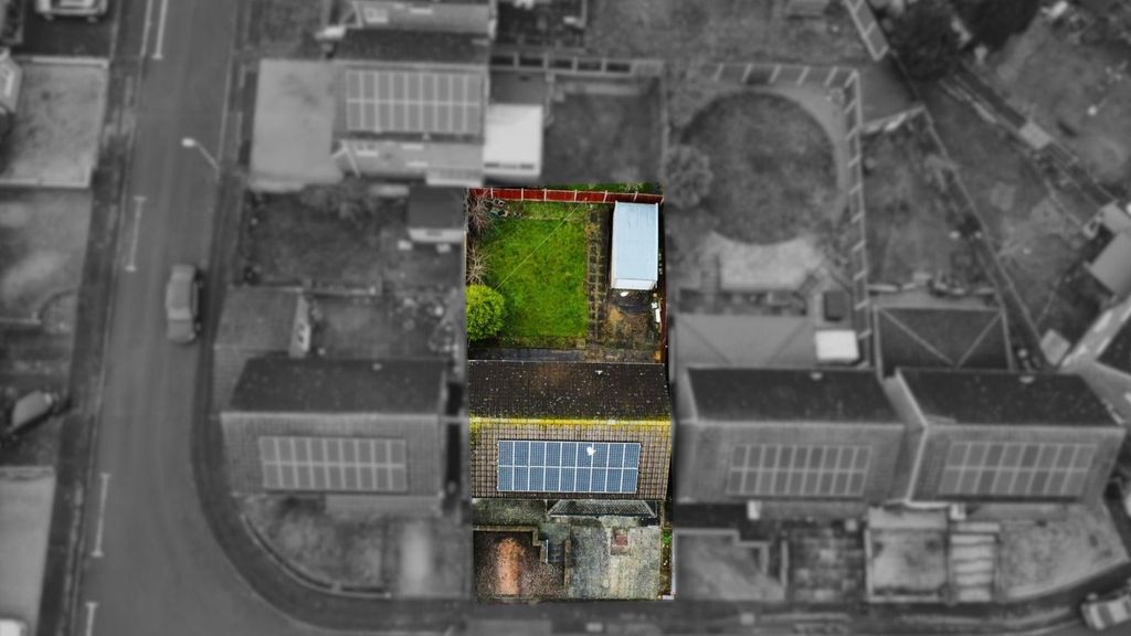 Property photo 2 of 26