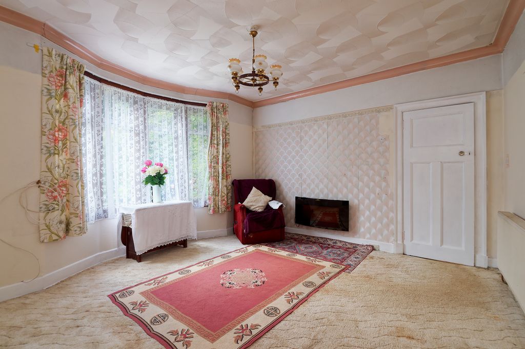 Property photo 3 of 17 Property Image 3