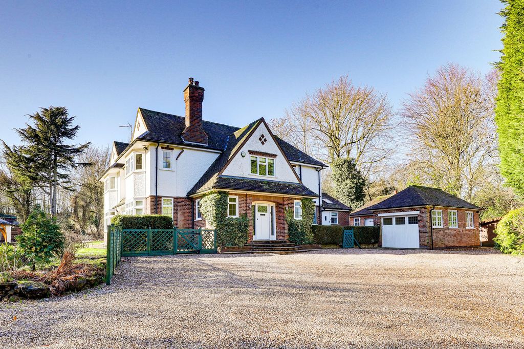 Property photo 1 of 44