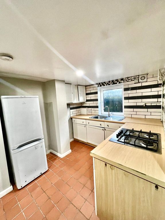 Property photo 3 of 7 Picture No. 23