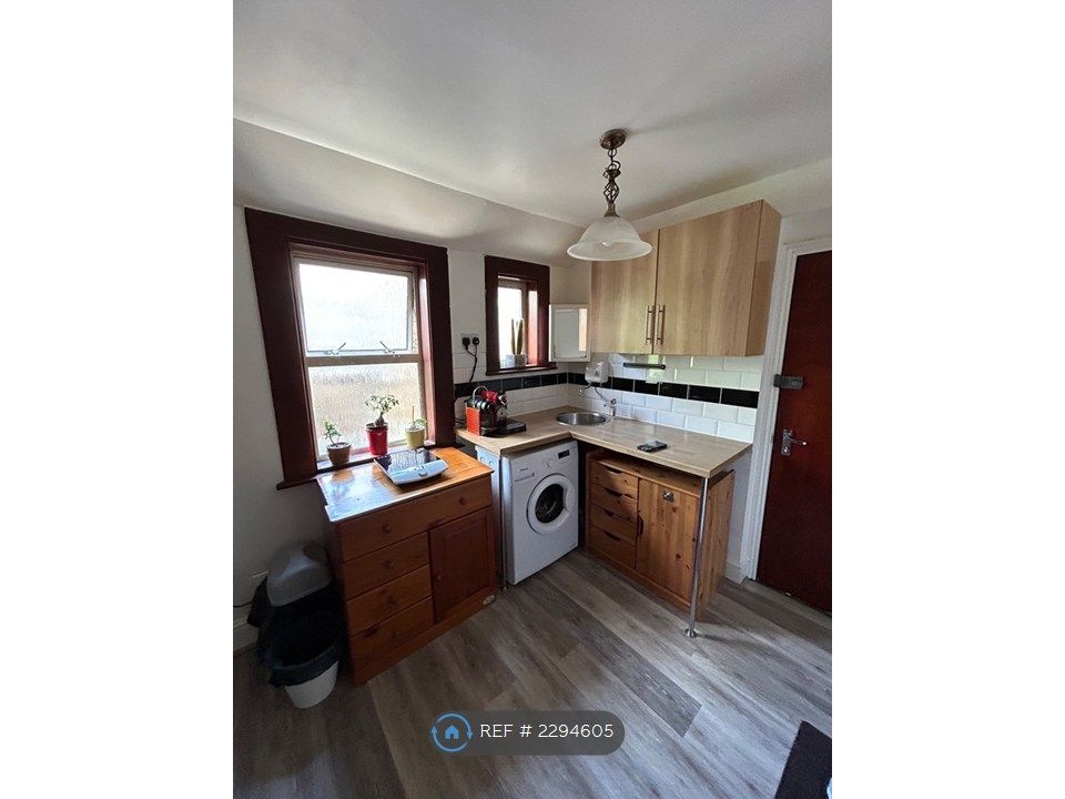 Property photo 2 of 3