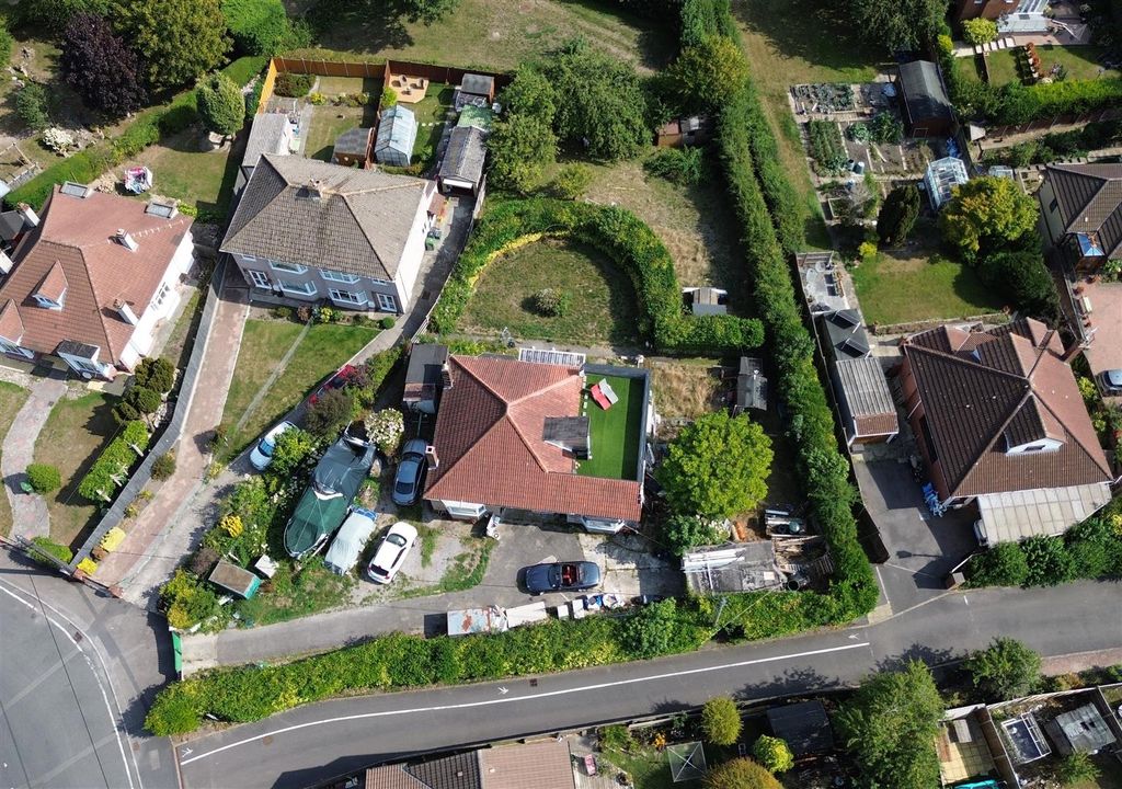 Property photo 3 of 8 3 - Building Plot For Auction, Kingswood.Jpg