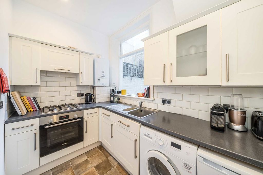 Property photo 3 of 5