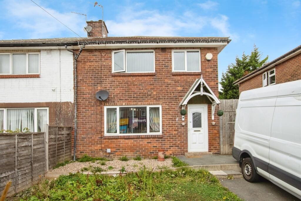 Property photo 1 of 9 Bedroom 1