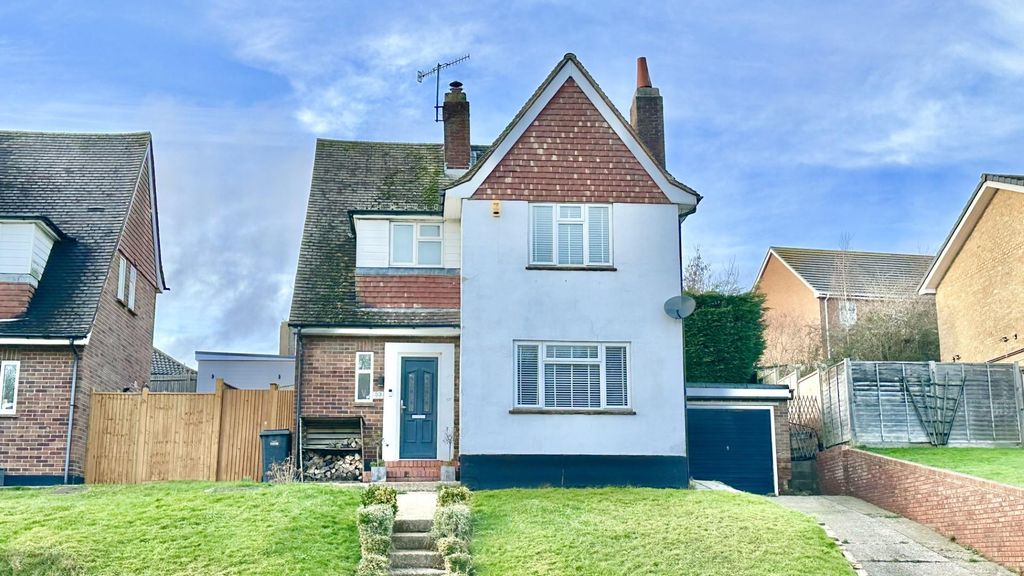 Property photo 2 of 26