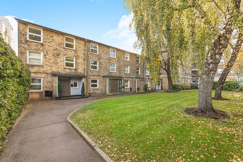 Property photo 1 of 18 Exterior