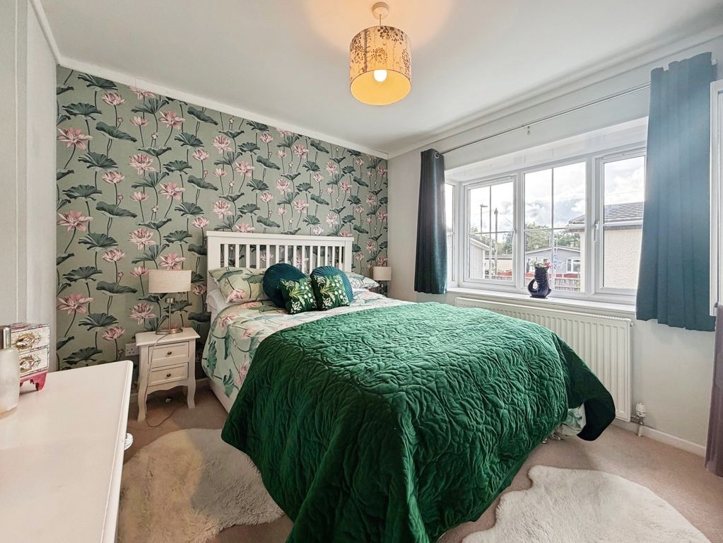 Property photo 3 of 8 Pbox-Img.Jpg