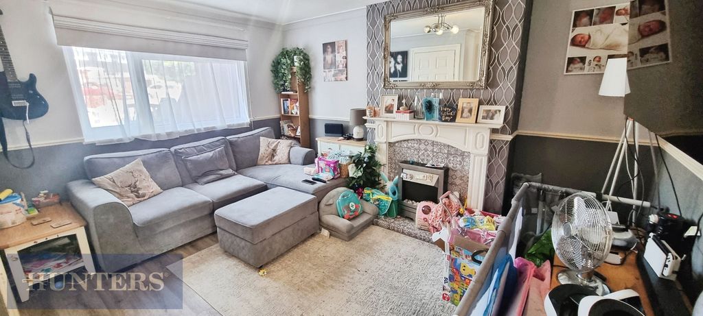 Property photo 2 of 10 Pbox-Img.Jpg