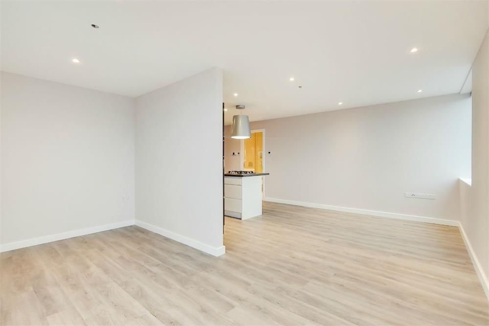 Property photo 3 of 9 3
