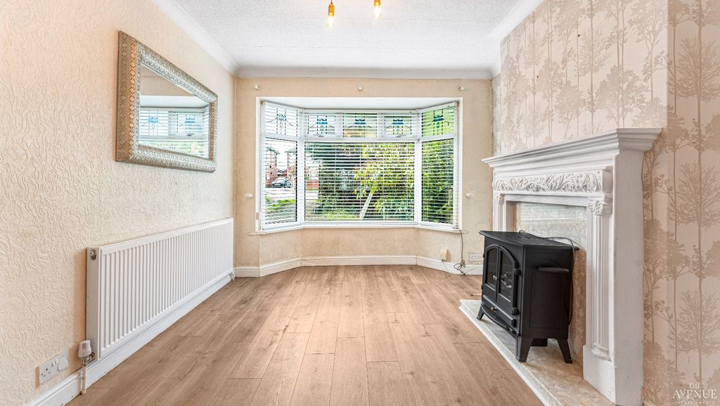 Property photo 2 of 17 5004963