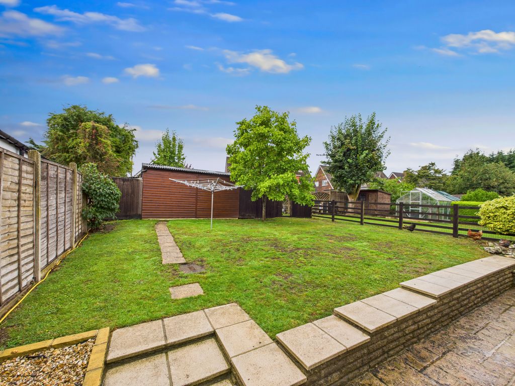 Property photo 3 of 16 Cam01354G0-Pr0587-Still025