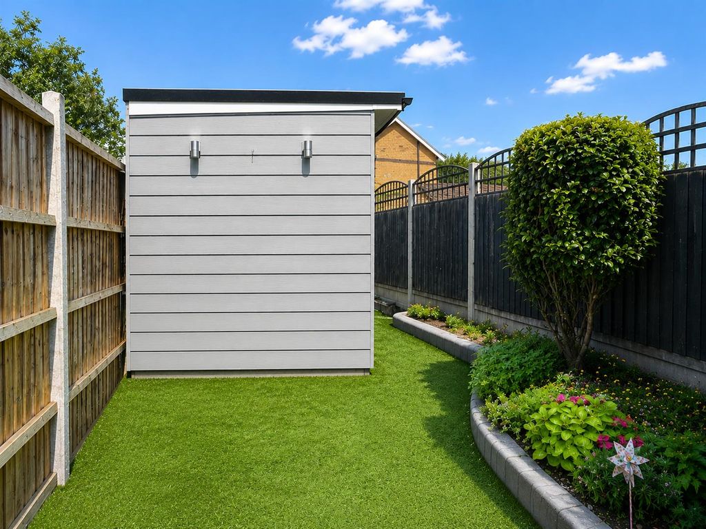 Property photo 3 of 12 Garden.Jpg
