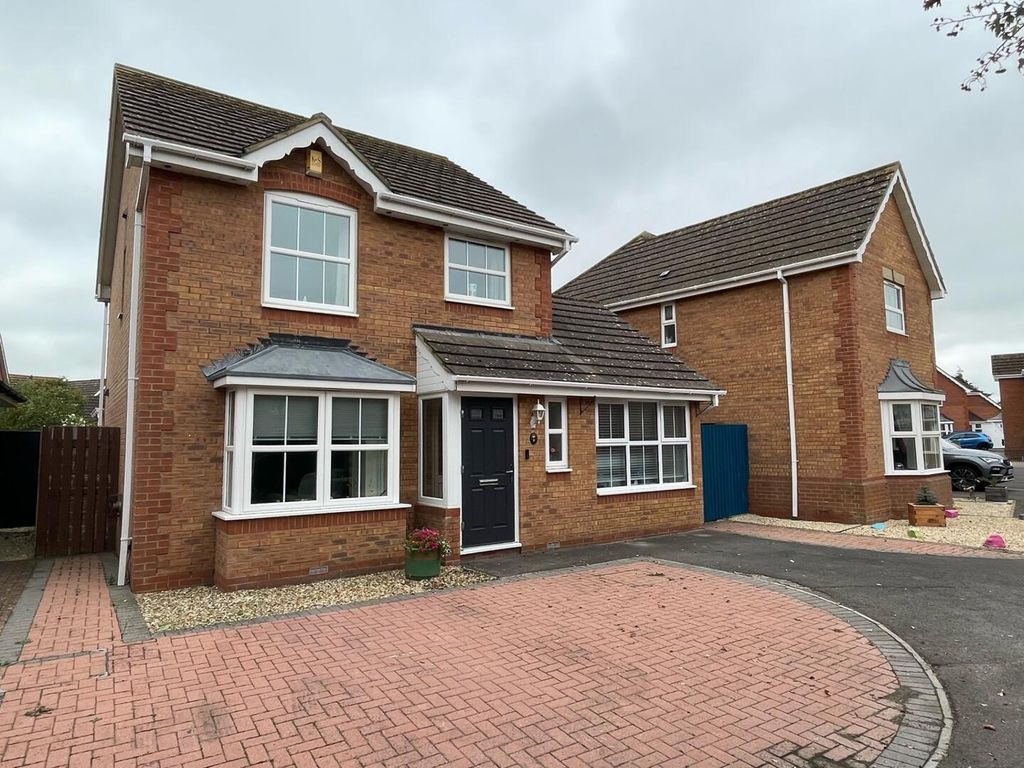 Property photo 1 of 27 Front (Exterior)