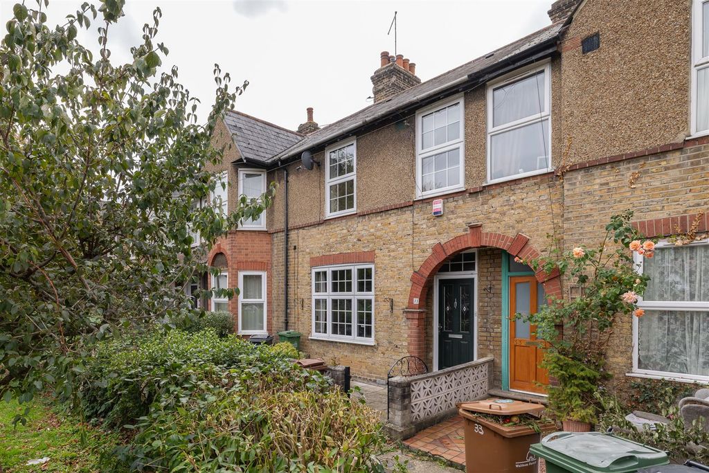 Property photo 1 of 20 Ardleigh Road, E17