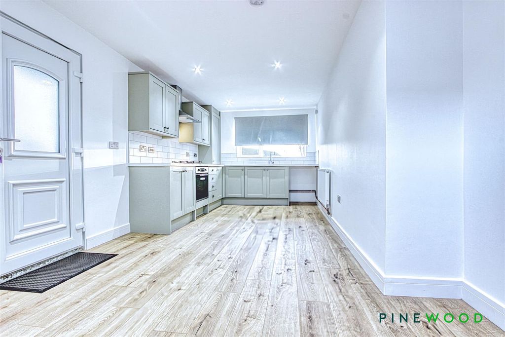 Property photo 2 of 21 Kitchen Diner