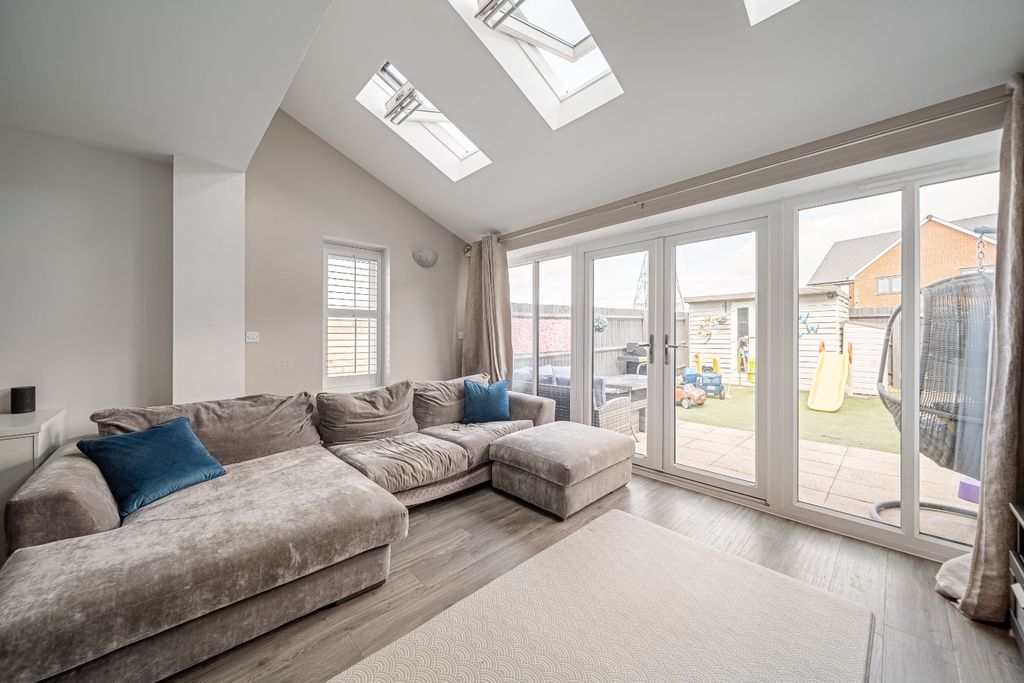 Property photo 3 of 27 5357484