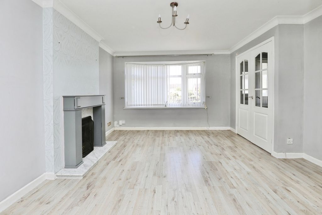 Property photo 2 of 17 Pbox-Img.Jpg