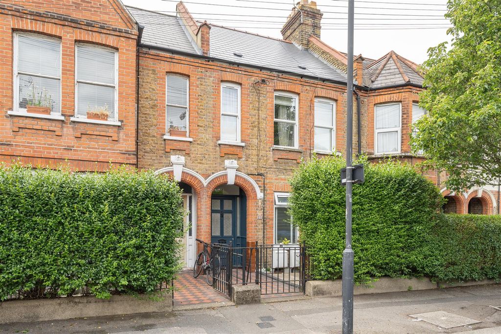 Property photo 1 of 23 Fleeming Road, E17