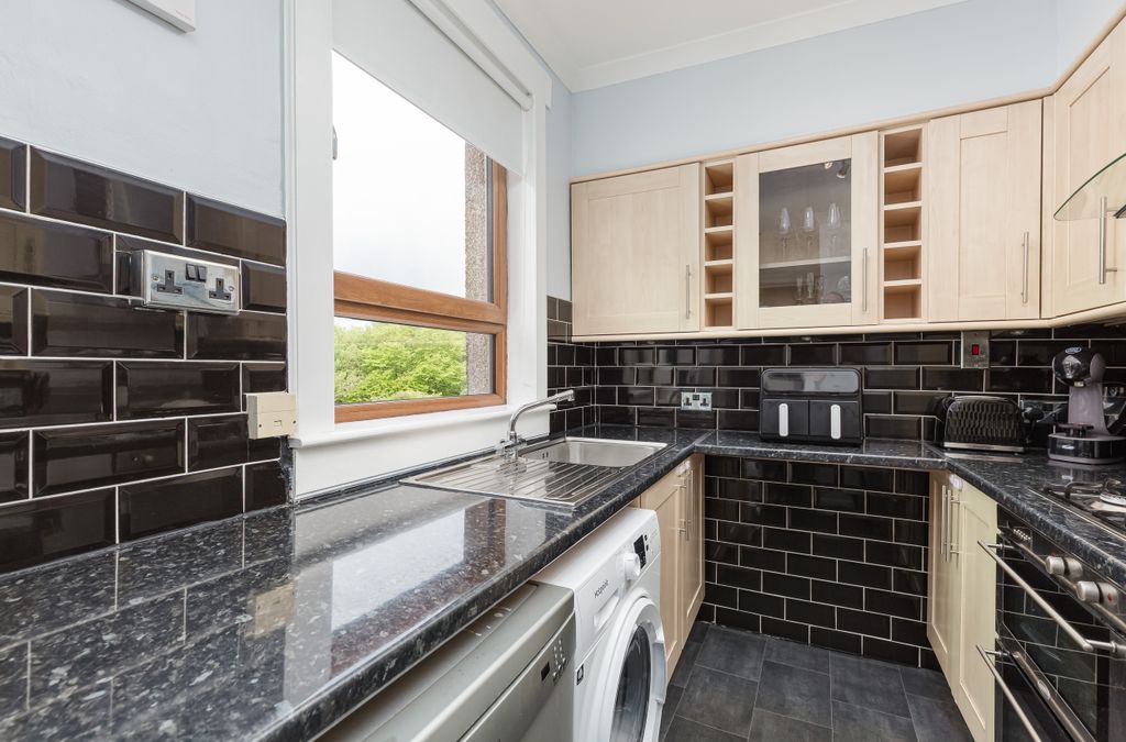 Additional image 6 of 2 bed flat for sale2A, Stewart Street, Townhill, Dunfermline KY12