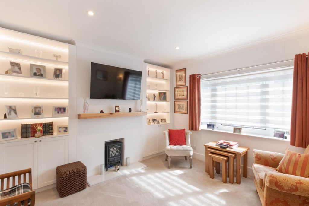 Property photo 3 of 22 Picture No. 05