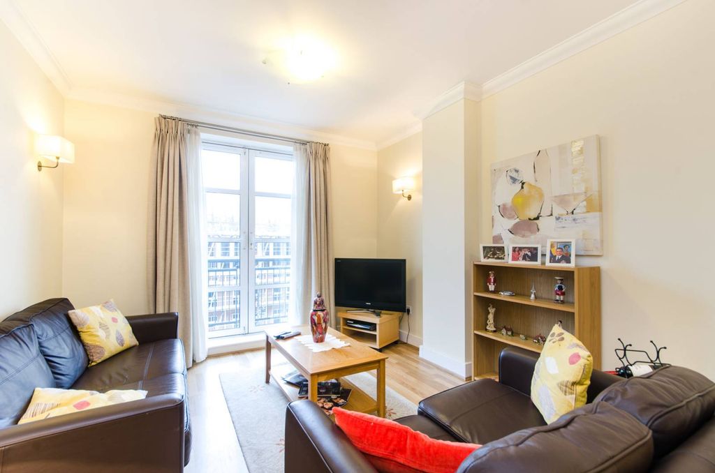 Property photo 2 of 14