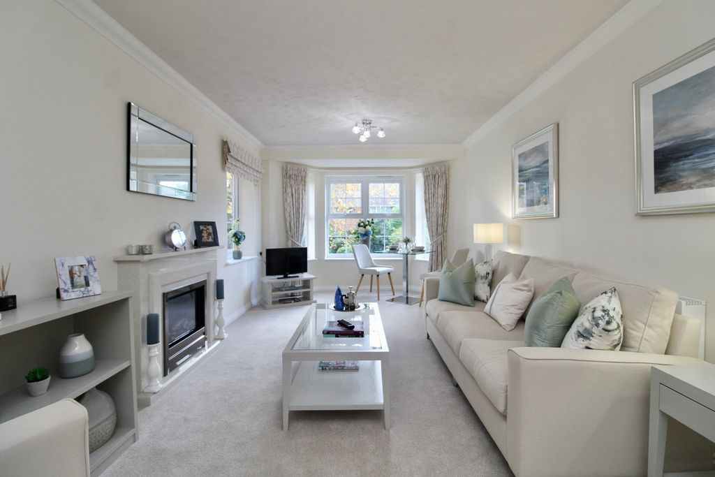 Property photo 2 of 14