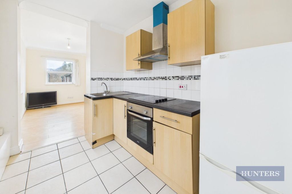 Property photo 2 of 9 Cam05152G0-Pr0313-Still007.Jpg