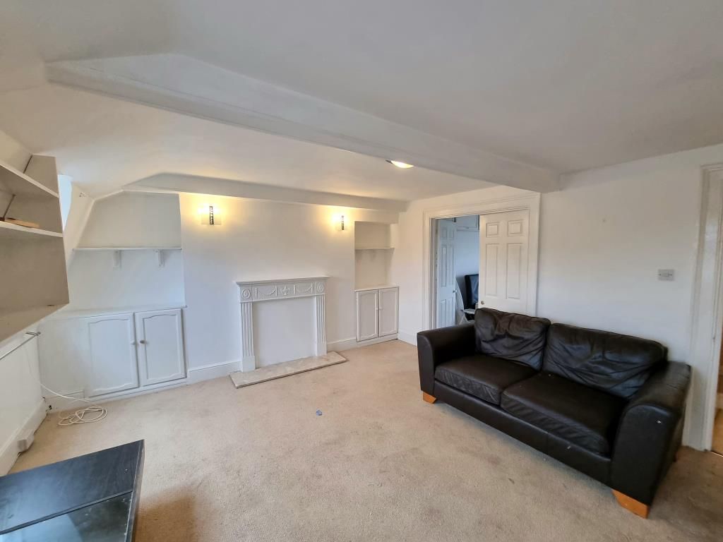 Property photo 2 of 6 Lounge Area