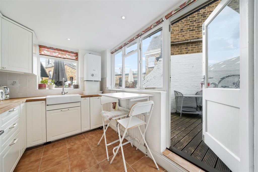 Property photo 3 of 21 1 Old Town Sw4 0Jt-No Watermark-12.Jpg
