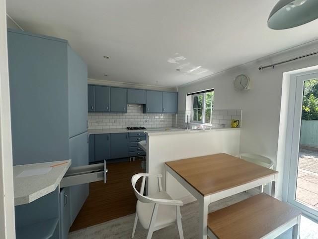 Property photo 1 of 6 Kitchen.Jpg