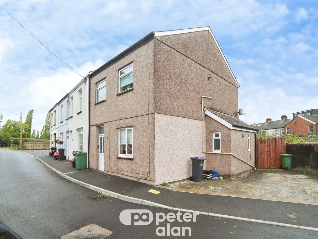 Property photo 2 of 21