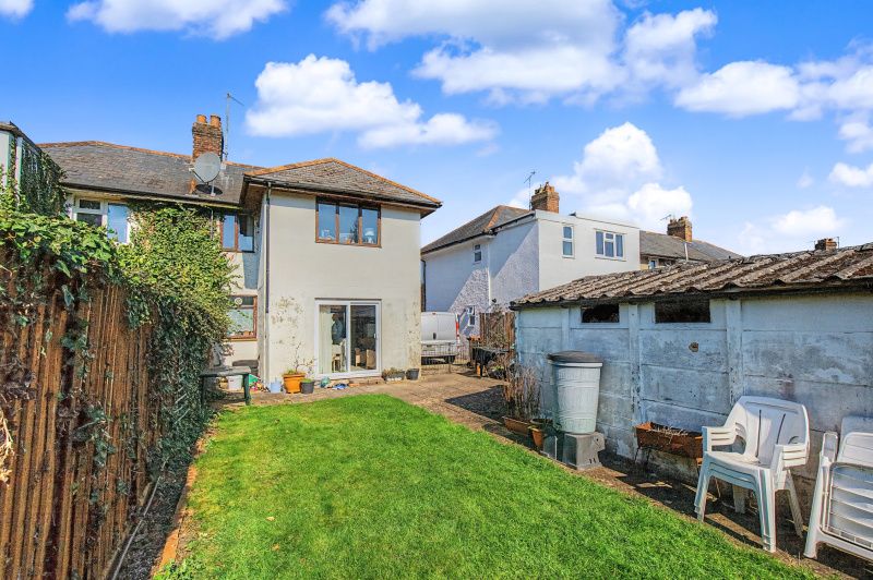 Property photo 2 of 11 Rear