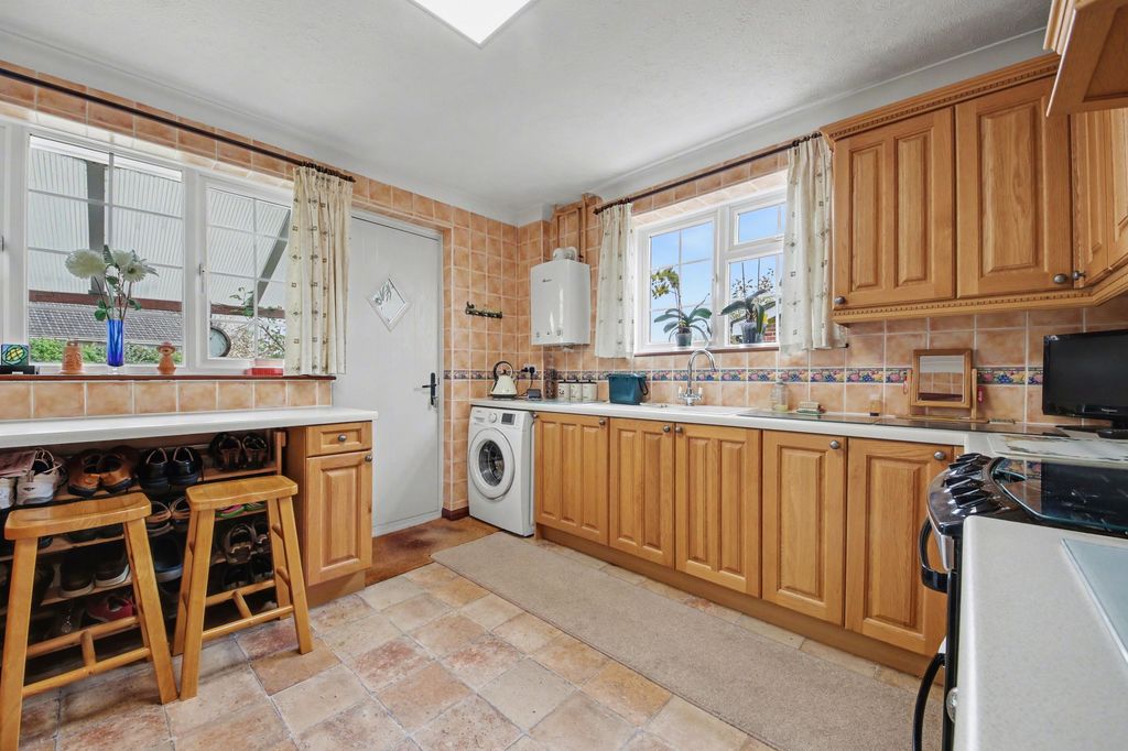 Property photo 3 of 10