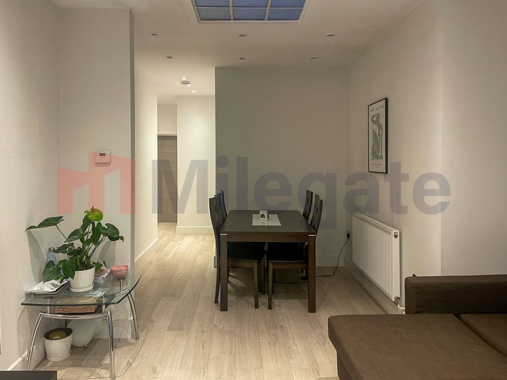 Property photo 3 of 8 Photo 3