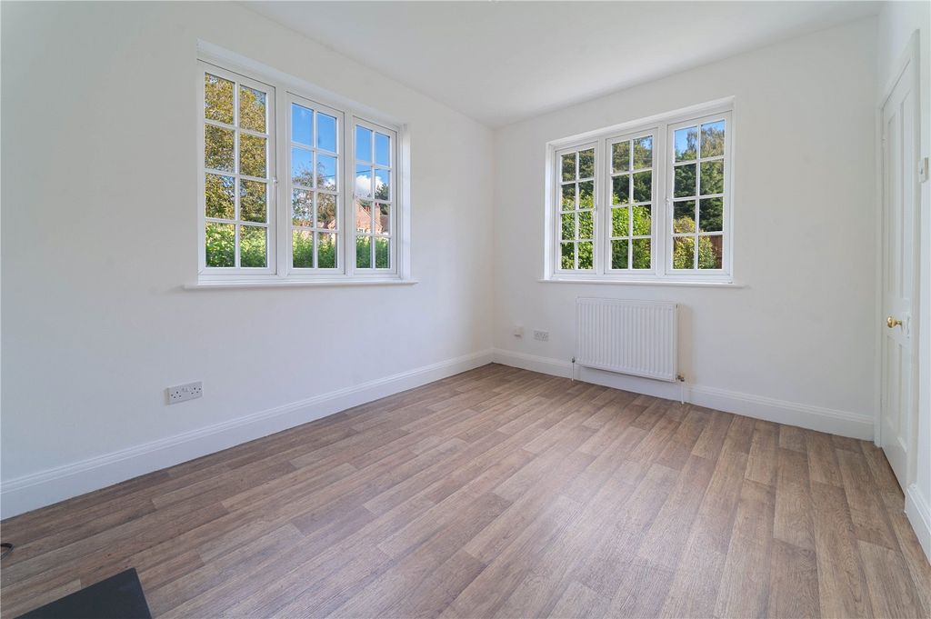 Property photo 2 of 12 Living Room