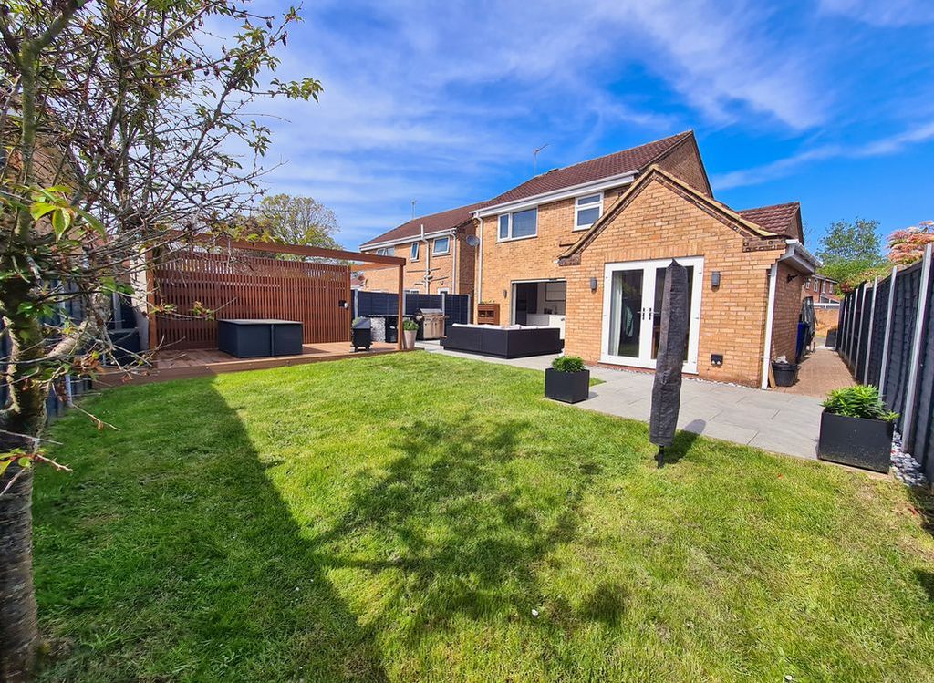 Property photo 2 of 20