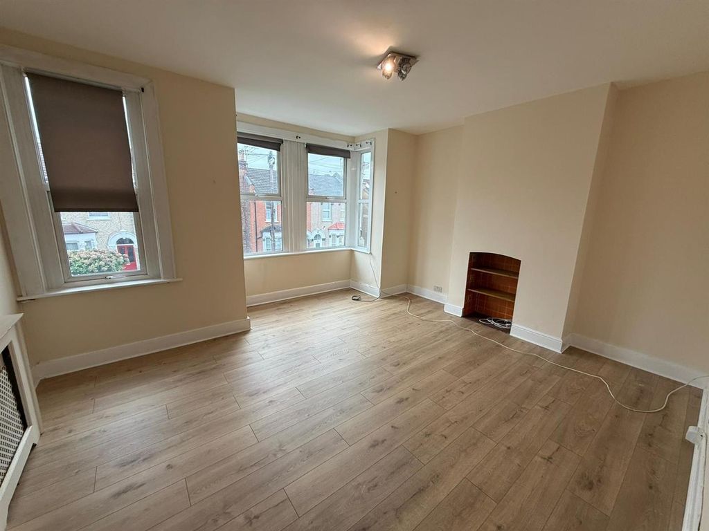 Property photo 3 of 5 3.Jpg