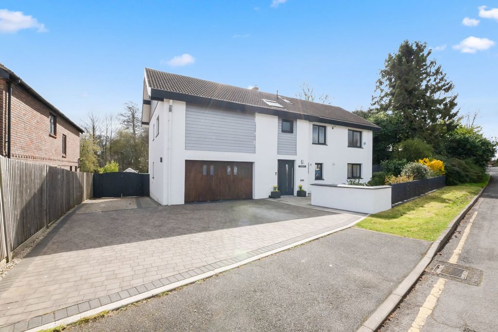 Property photo 1 of 47