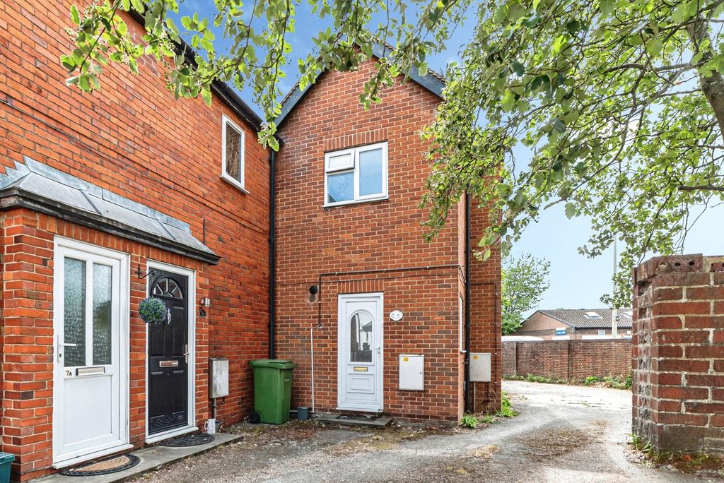 Property photo 1 of 18 Picture No. 32