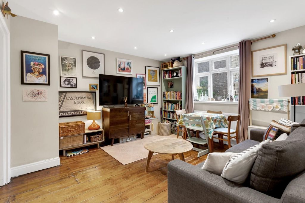 Property photo 1 of 15 Reception