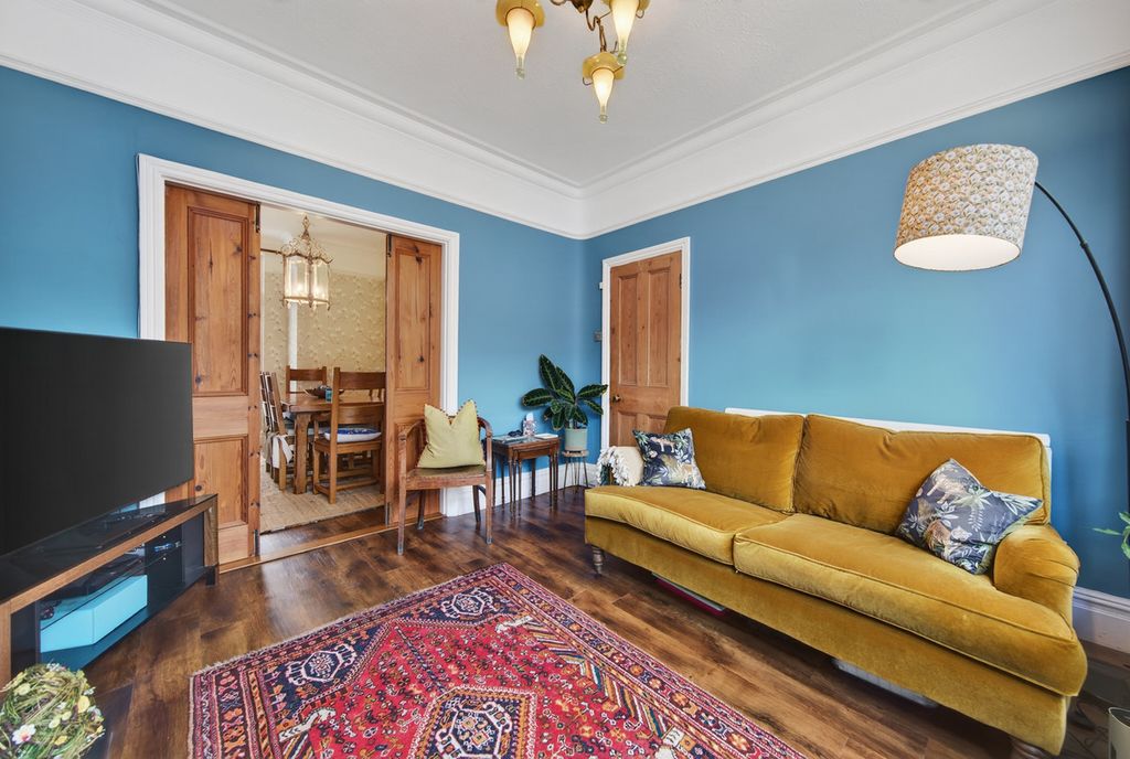 Property photo 2 of 42